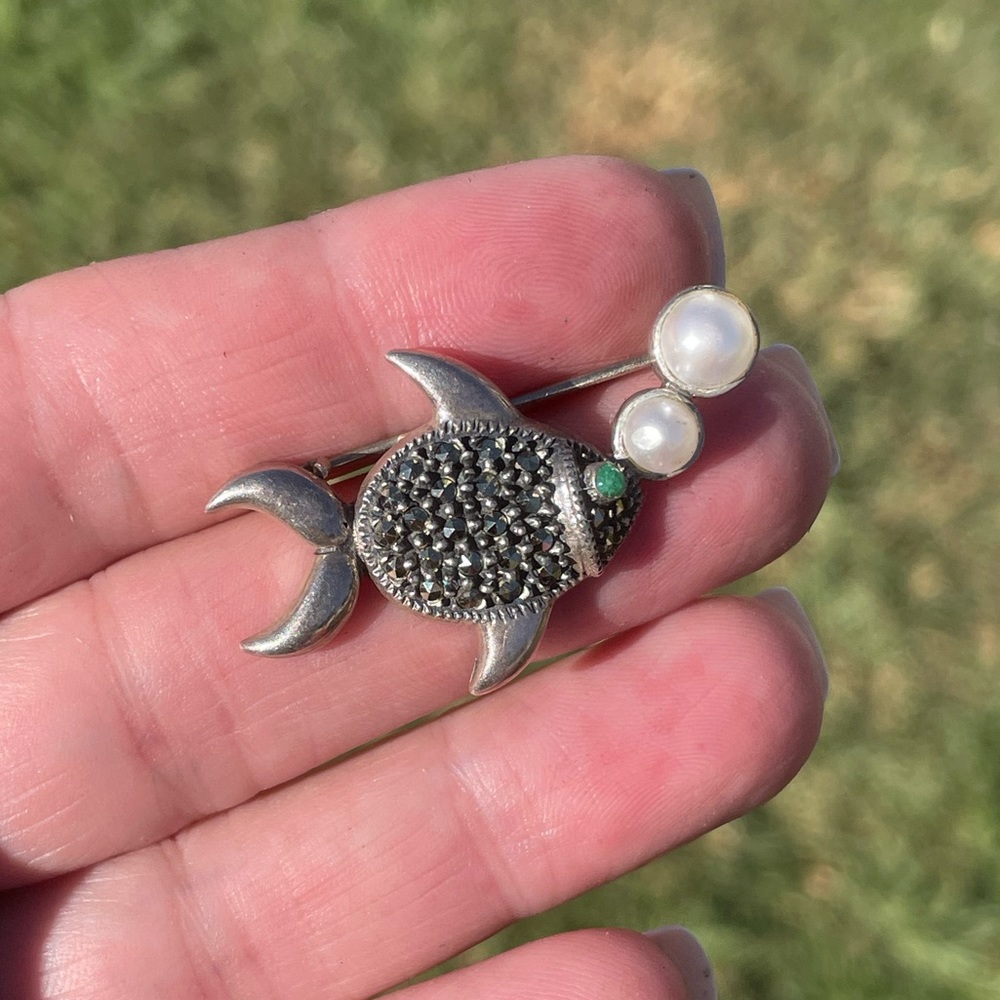 Judith Jack Fish Brooch - Picture 2 of 4